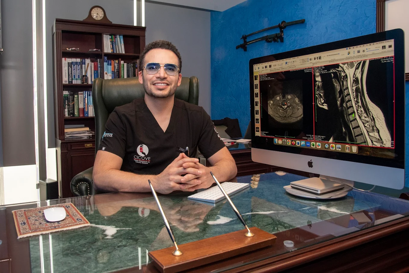 Dr. Rodrigo Ávila
